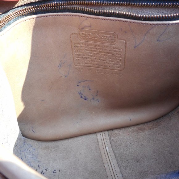 SOLD**Vintage Coach Classic shoulder Bag in Putty, NYC  pre-1994 - Picture 11 of 14